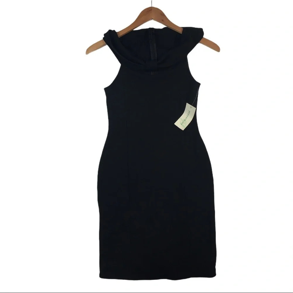 NWT Peppermint Off Shoulder Cocktail Dress S